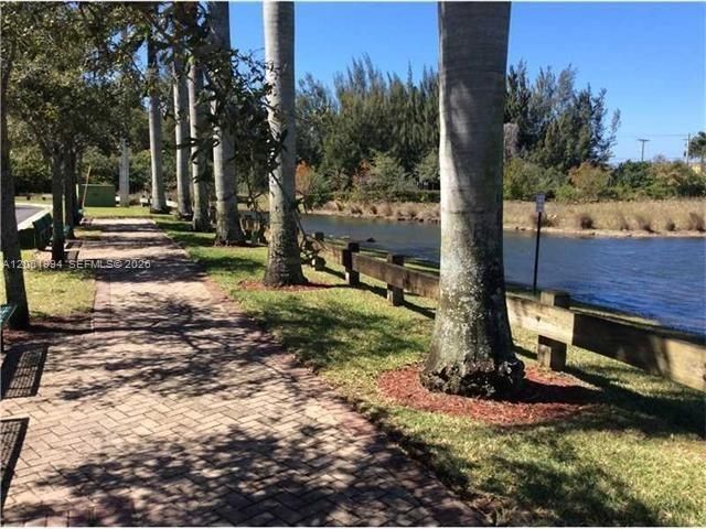 14663 SW 9th St 1810, Pembroke Pines, FL 33027