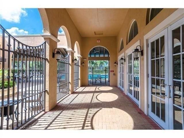 14663 SW 9th St 1810, Pembroke Pines, FL 33027