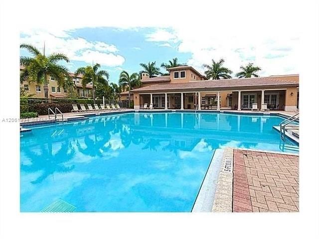 14663 SW 9th St 1810, Pembroke Pines, FL 33027