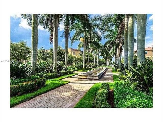 14663 SW 9th St 1810, Pembroke Pines, FL 33027