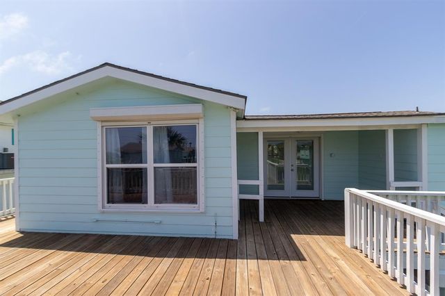 16717 Captain Hook, Jamaica Beach, TX 77554