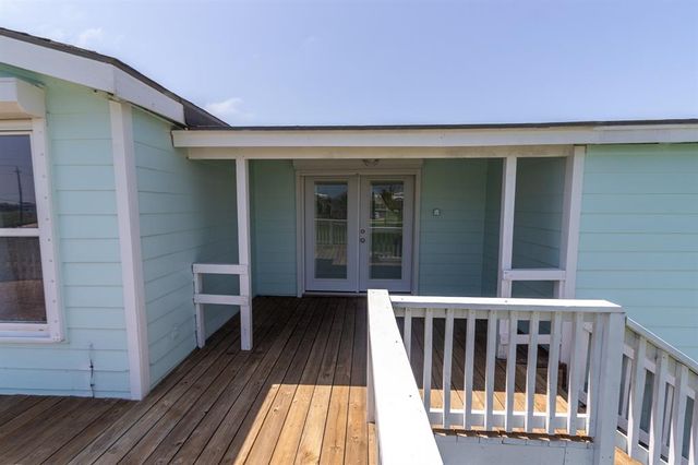 16717 Captain Hook, Jamaica Beach, TX 77554
