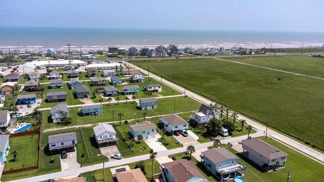 16717 Captain Hook, Jamaica Beach, TX 77554