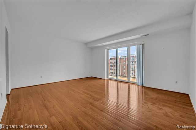 411 S Old Woodward Avenue 907, Birmingham, MI 48009