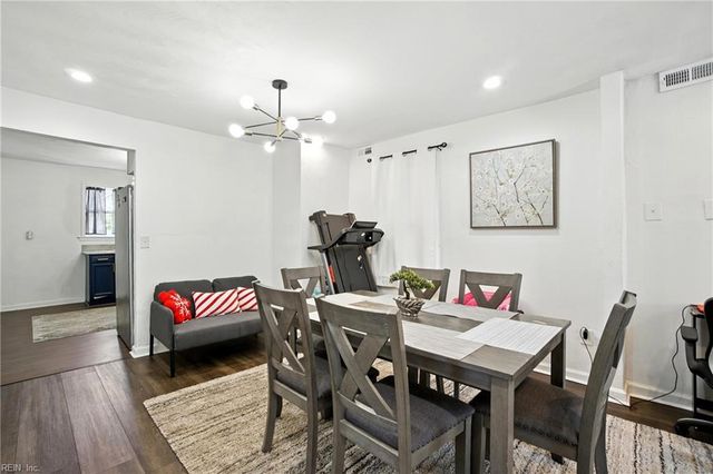2042 Berkley AVE, Chesapeake, VA 23324