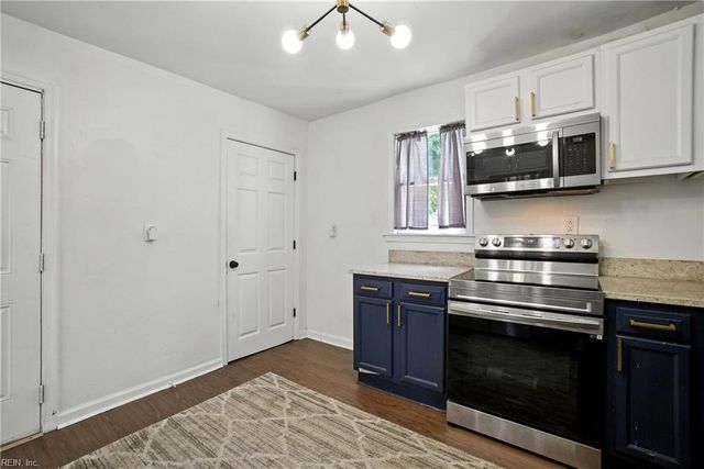 2042 Berkley AVE, Chesapeake, VA 23324