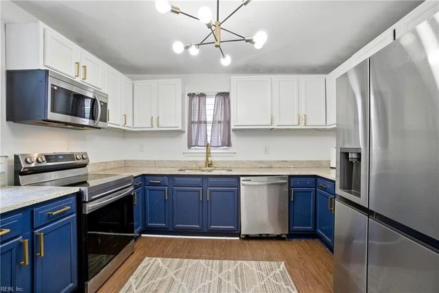 2042 Berkley AVE, Chesapeake, VA 23324