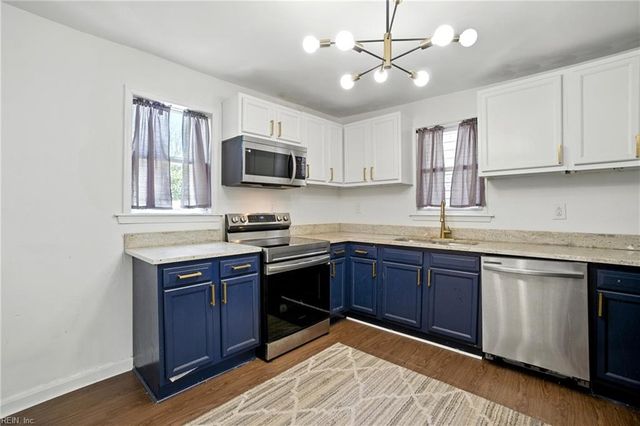 2042 Berkley AVE, Chesapeake, VA 23324