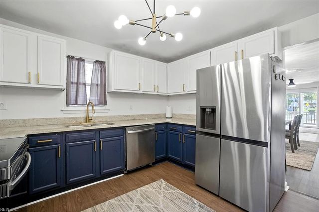 2042 Berkley AVE, Chesapeake, VA 23324