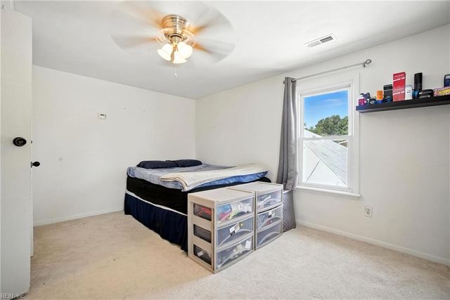 2042 Berkley AVE, Chesapeake, VA 23324