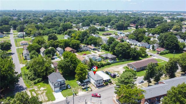 2042 Berkley AVE, Chesapeake, VA 23324