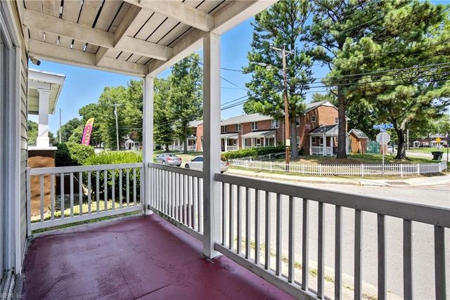2042 Berkley AVE, Chesapeake, VA 23324