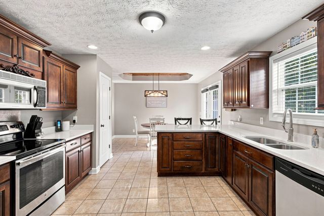 112 Eagles Nest Dr, Portland, TN 37148