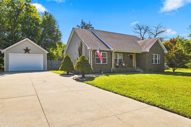 112 Eagles Nest Dr, Portland, TN 37148