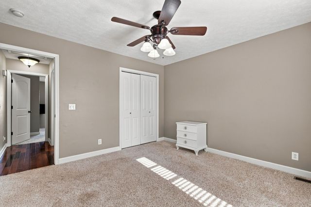 112 Eagles Nest Dr, Portland, TN 37148