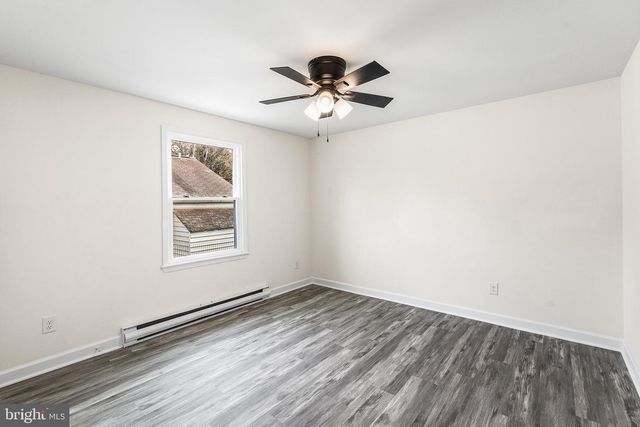 4 FARM LN, Middletown, DE 19709