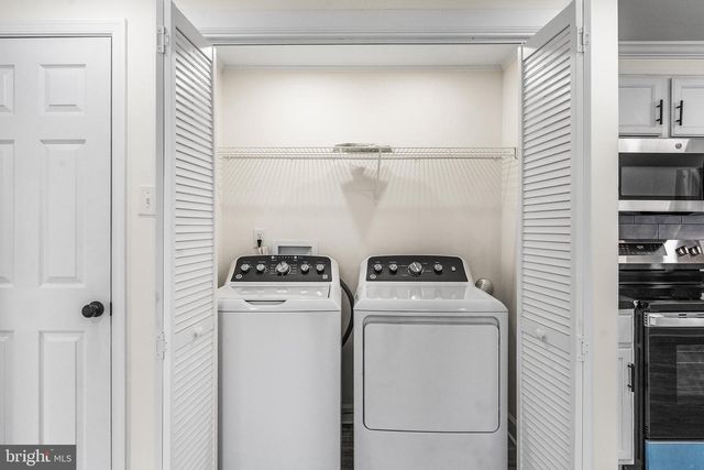 4 FARM LN, Middletown, DE 19709