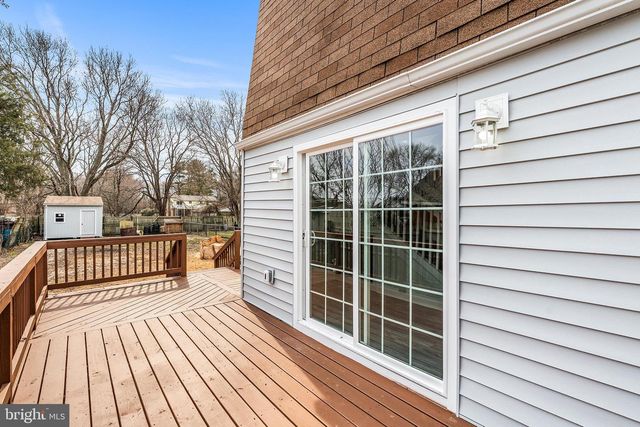 4 FARM LN, Middletown, DE 19709