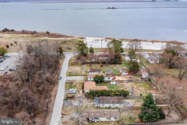 4 FARM LN, Middletown, DE 19709