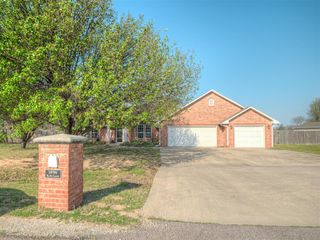 18916 Kelli Lane, Shawnee, OK 74801