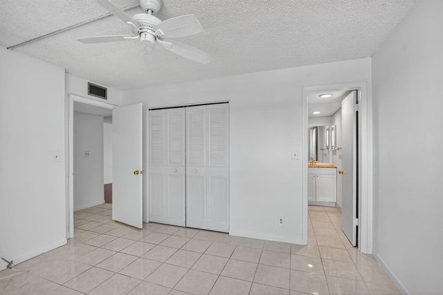 11 Royal Palm Way 3040, Boca Raton, FL 33432