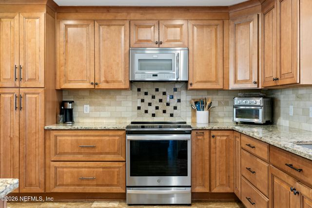 2320 HOLLY LEAF Lane, Orange Park, FL 32073