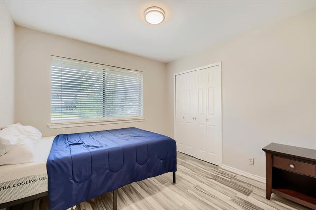 1300 Neans DR, Austin, TX 78758