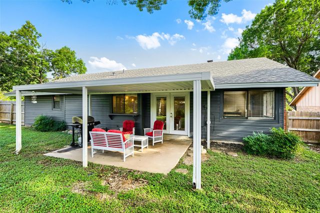 1300 Neans DR, Austin, TX 78758