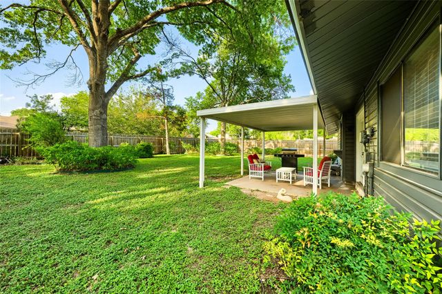 1300 Neans DR, Austin, TX 78758