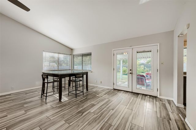 1300 Neans DR, Austin, TX 78758