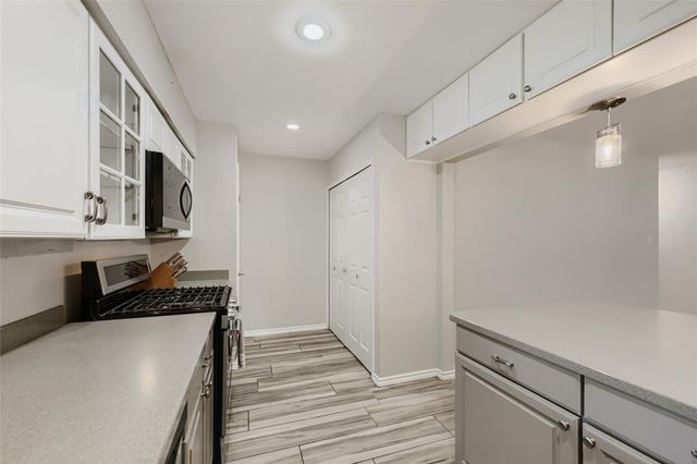 1300 Neans DR, Austin, TX 78758