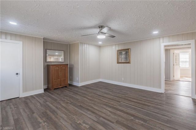 155 Calvary Drive, Mount Airy, NC 27030