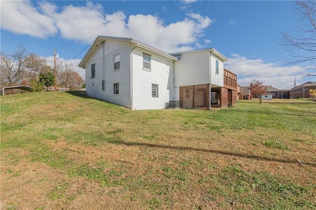 155 Calvary Drive, Mount Airy, NC 27030