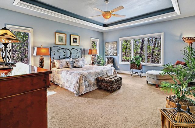 1 Hedges Circle, Bella Vista, AR 72715