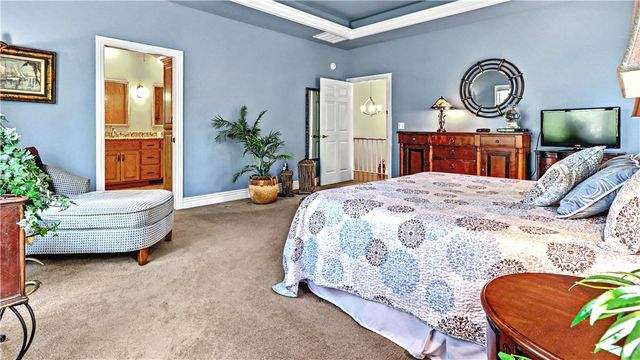 1 Hedges Circle, Bella Vista, AR 72715