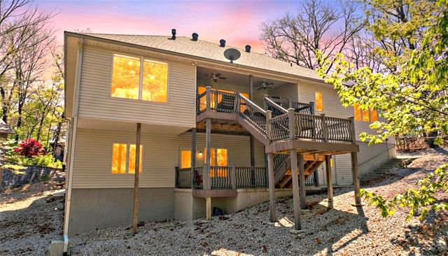 1 Hedges Circle, Bella Vista, AR 72715