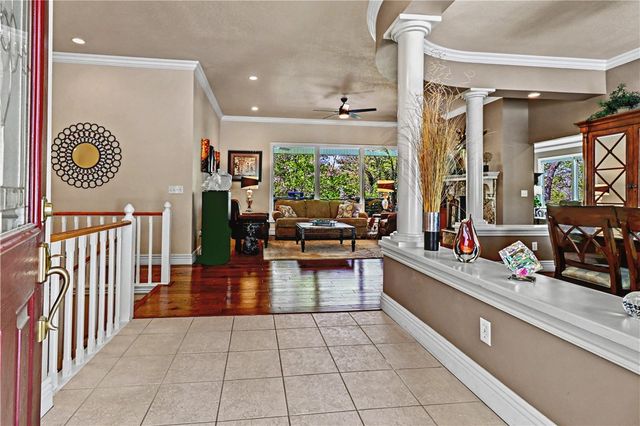 1 Hedges Circle, Bella Vista, AR 72715