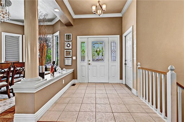 1 Hedges Circle, Bella Vista, AR 72715