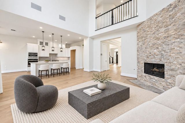 8558 Ridgepoint Drive, Houston, TX 77055