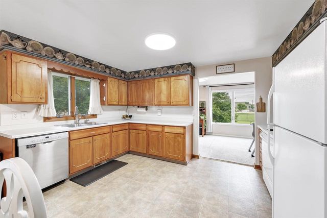 2400 S RIDGE ROAD, Green Bay, WI 54304