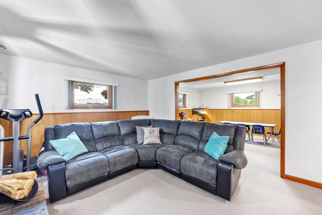 2400 S RIDGE ROAD, Green Bay, WI 54304