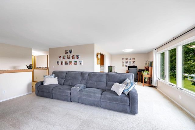 2400 S RIDGE ROAD, Green Bay, WI 54304