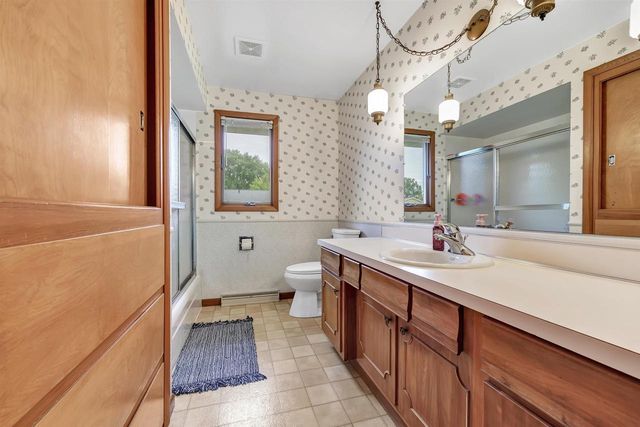 2400 S RIDGE ROAD, Green Bay, WI 54304