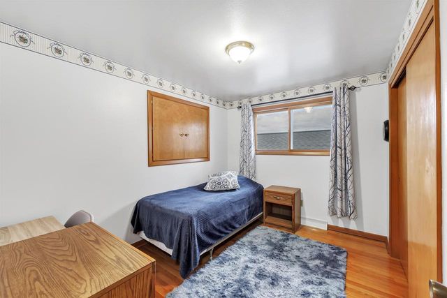 2400 S RIDGE ROAD, Green Bay, WI 54304