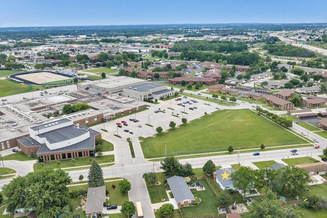 2400 S RIDGE ROAD, Green Bay, WI 54304