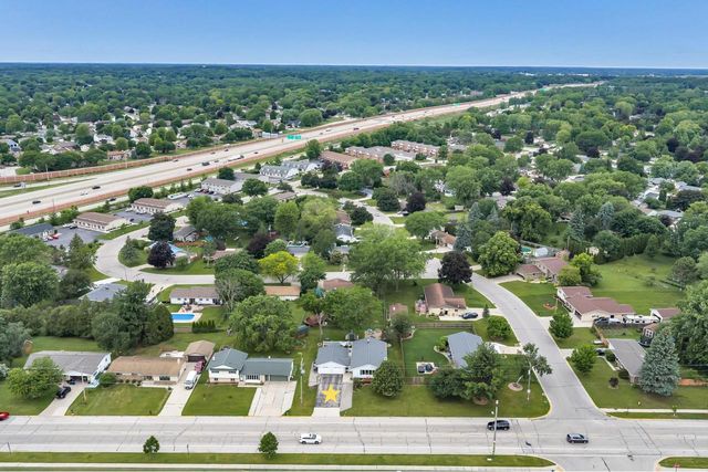 2400 S RIDGE ROAD, Green Bay, WI 54304