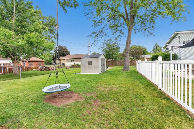 2400 S RIDGE ROAD, Green Bay, WI 54304