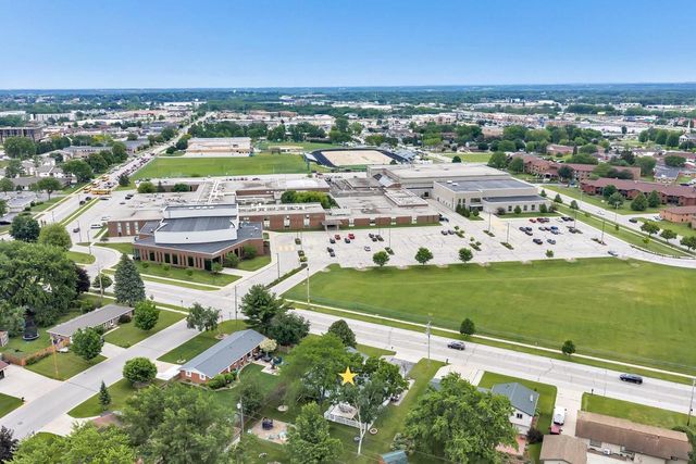 2400 S RIDGE ROAD, Green Bay, WI 54304
