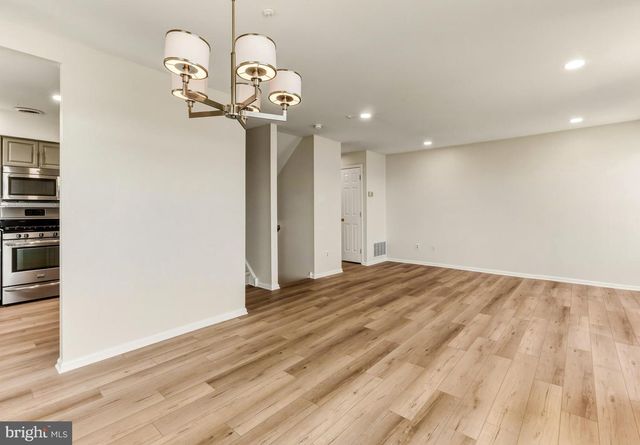 5210 RIVERFRONT DR, Palmyra, NJ 08065