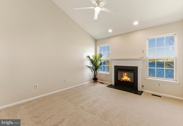 5210 RIVERFRONT DR, Palmyra, NJ 08065